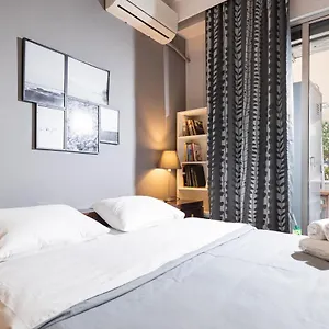 https://posidonio-lux-apartment.hotels-of-thessaloniki.com