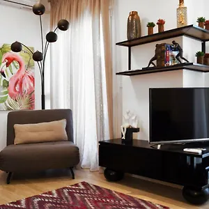 https://cosmos-n-armonia-apts.hotels-of-thessaloniki.com
